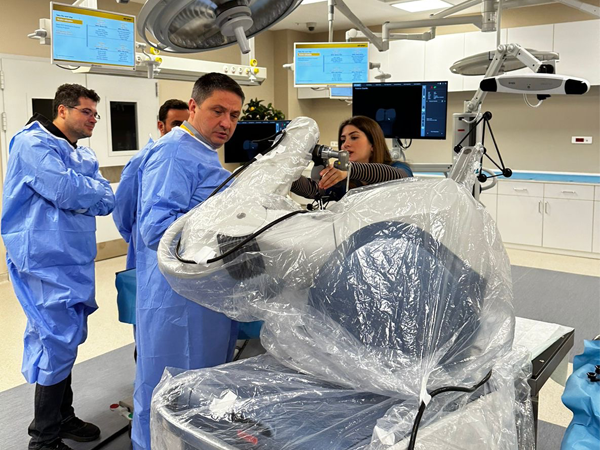 Robotik Diz Protezi Ameliyatı Ankara